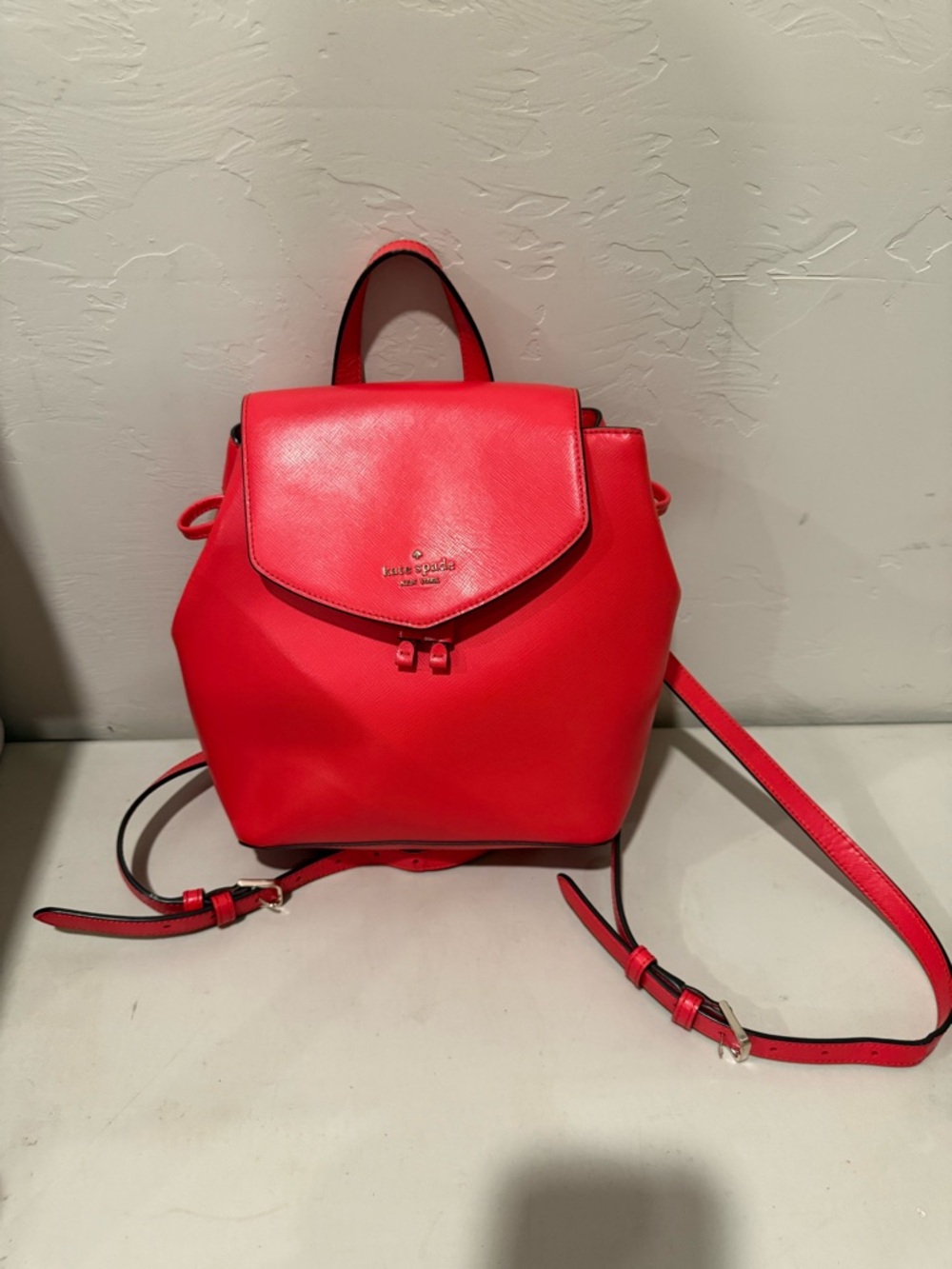 KATE SPADE LizzIe Backpack Drawstring Medium‎ Flap Curran Jam Red
